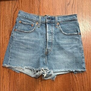 LEVI’S Ribcage Short Size 27